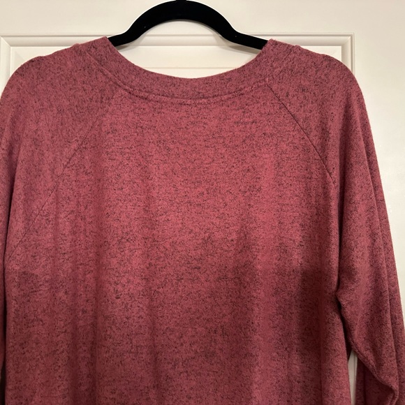 Dress Barn Sunday Women’s Rose V-Neck Knit Top NWT Size 1X Rose Kni - Picture 8 of 10